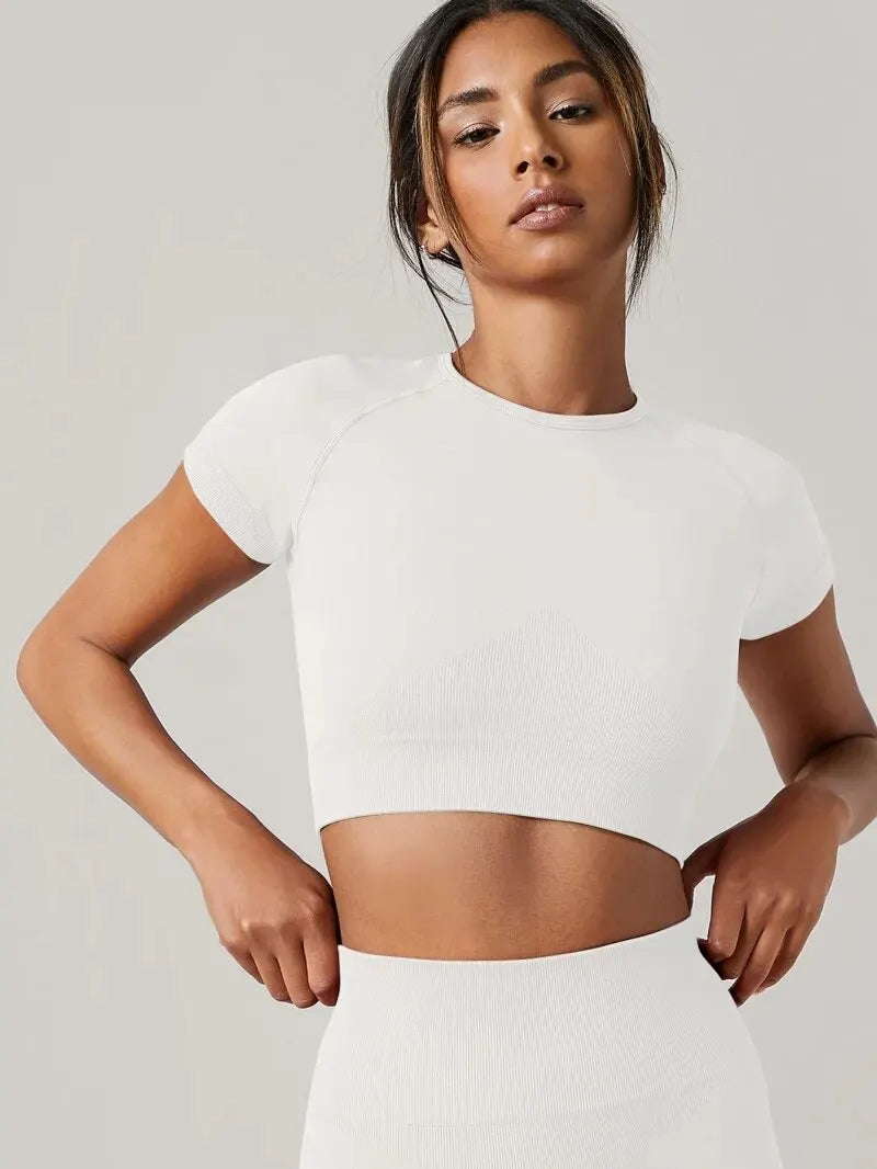 Women’s Seamless Yoga Top – Short Sleeve Gym & Fitness Activewear Shirt